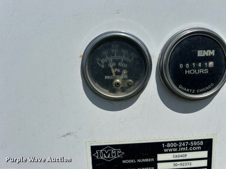 image for item EQ0513 2015 Peterbilt 337 utility / service truck