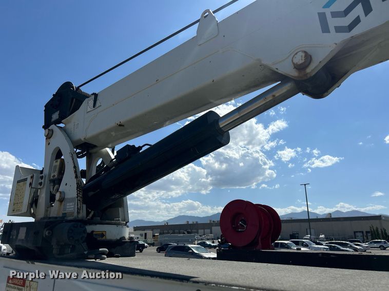 image for item EQ0513 2015 Peterbilt 337 utility / service truck