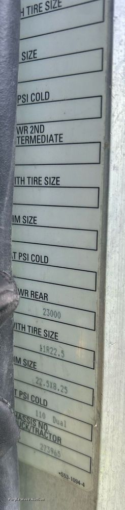 image for item EQ0513 2015 Peterbilt 337 utility / service truck