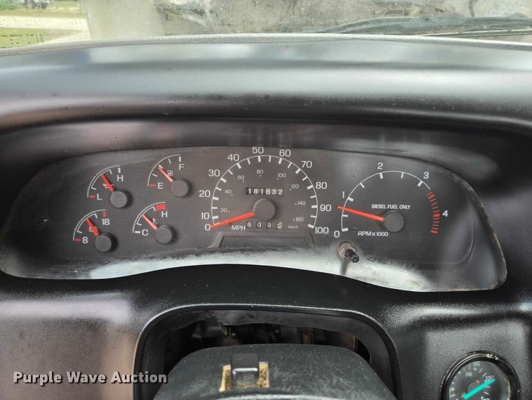 image for item EQ4071 2007 Ford F750 flatbed truck