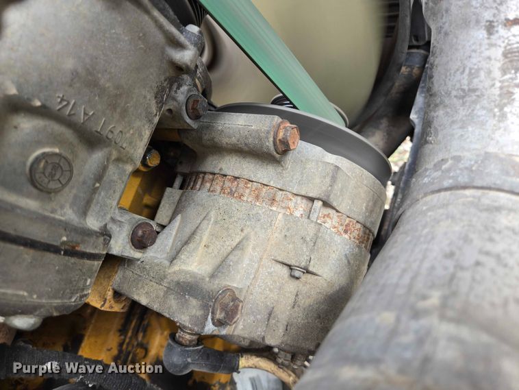 image for item EQ4071 2007 Ford F750 flatbed truck