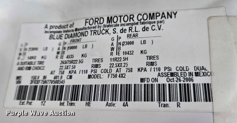 image for item EQ4071 2007 Ford F750 flatbed truck