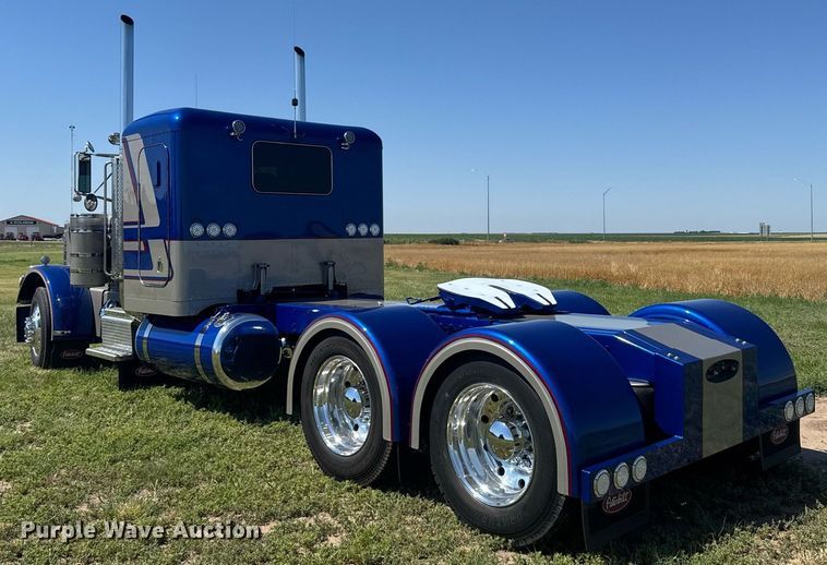 image for item ER2138 1978 Peterbilt 359 semi truck