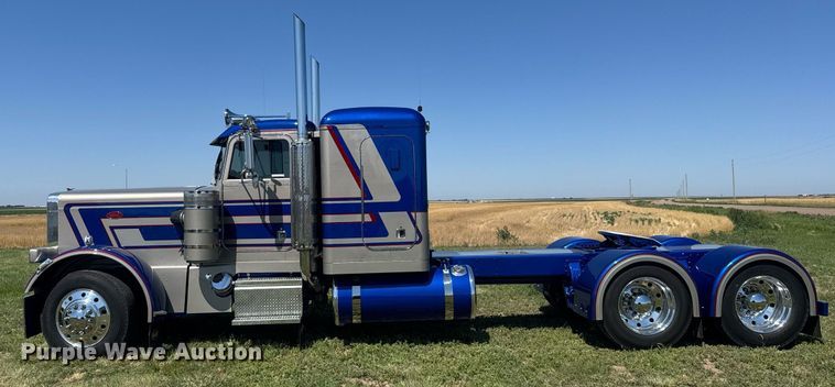 image for item ER2138 1978 Peterbilt 359 semi truck