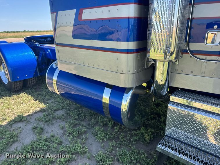 image for item ER2138 1978 Peterbilt 359 semi truck