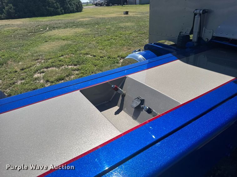 image for item ER2138 1978 Peterbilt 359 semi truck