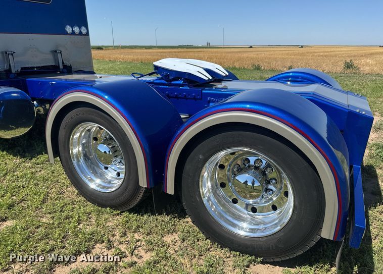 image for item ER2138 1978 Peterbilt 359 semi truck