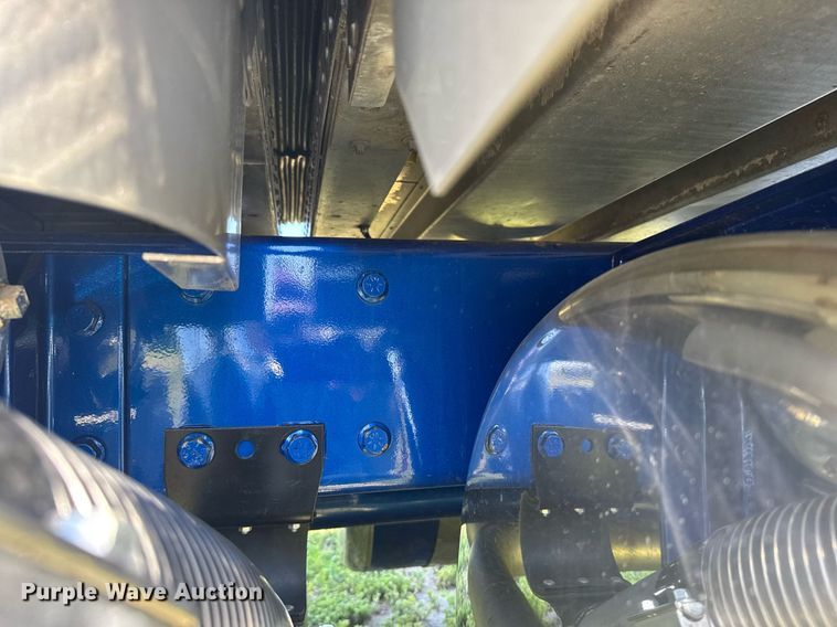 image for item ER2138 1978 Peterbilt 359 semi truck