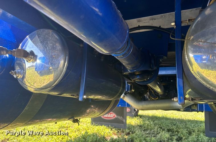 image for item ER2138 1978 Peterbilt 359 semi truck