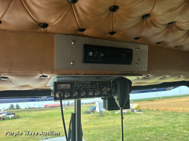 image for item ER2138 1978 Peterbilt 359 semi truck