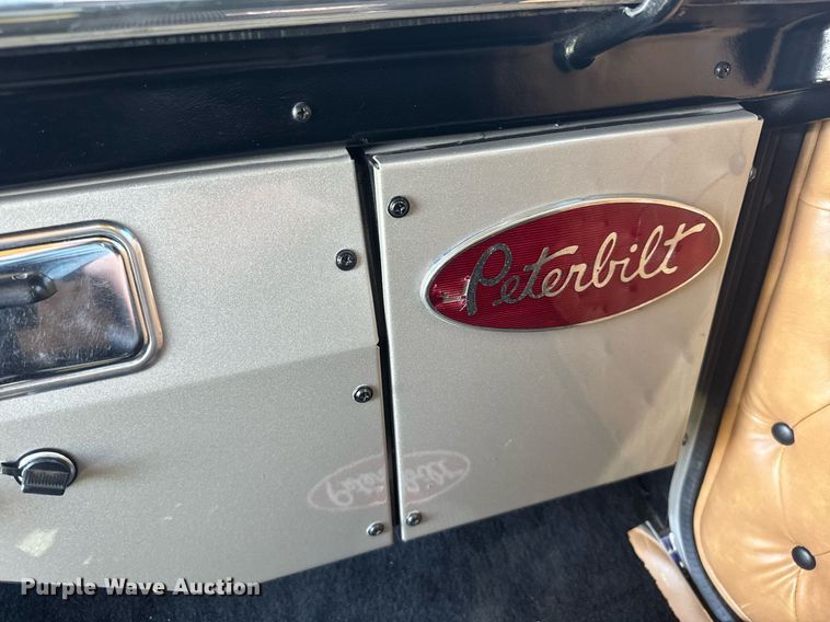 image for item ER2138 1978 Peterbilt 359 semi truck