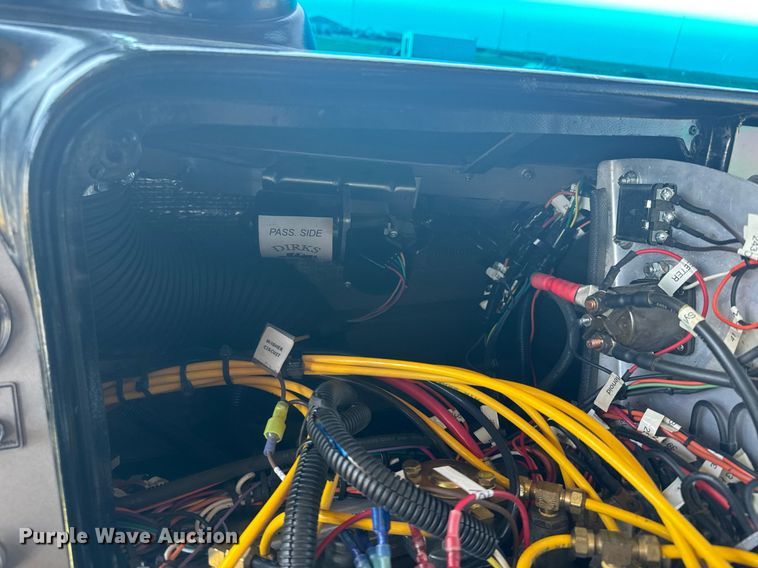 image for item ER2138 1978 Peterbilt 359 semi truck