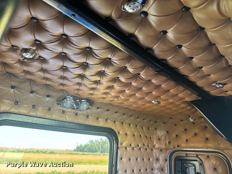 image for item ER2138 1978 Peterbilt 359 semi truck