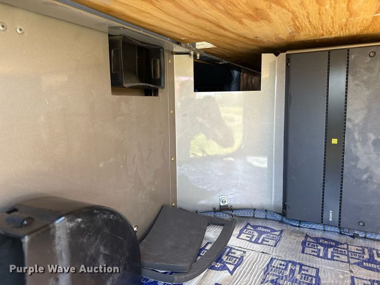 image for item ER2138 1978 Peterbilt 359 semi truck