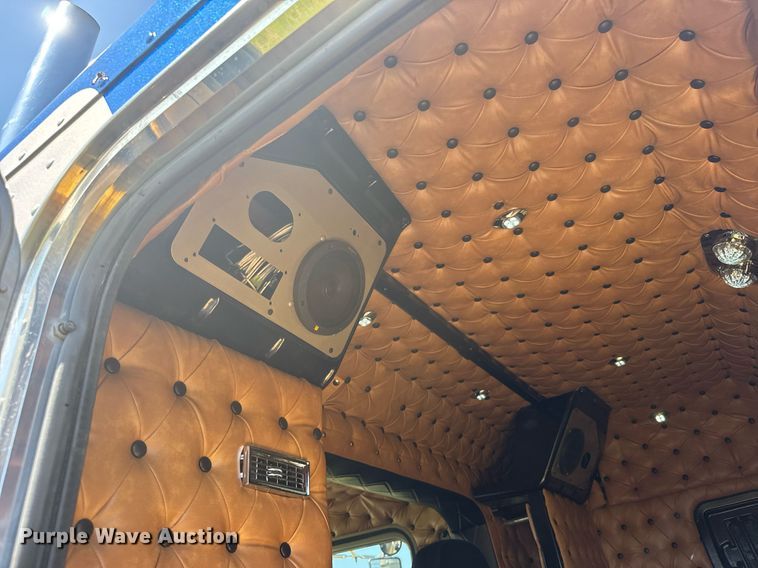 image for item ER2138 1978 Peterbilt 359 semi truck