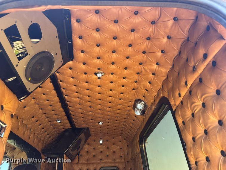 image for item ER2138 1978 Peterbilt 359 semi truck