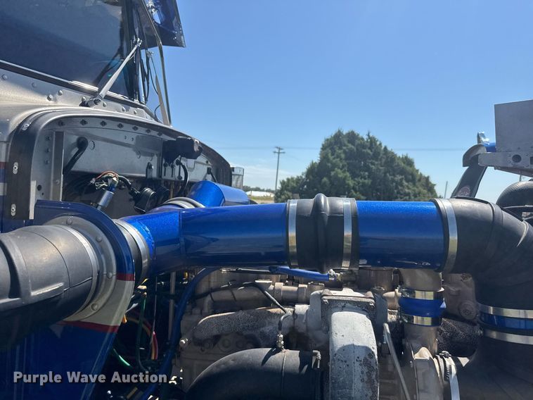 image for item ER2138 1978 Peterbilt 359 semi truck