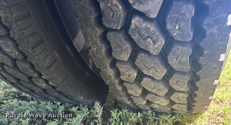 image for item ER2138 1978 Peterbilt 359 semi truck