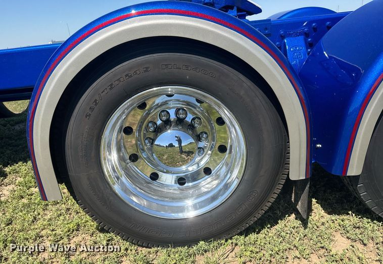 image for item ER2138 1978 Peterbilt 359 semi truck