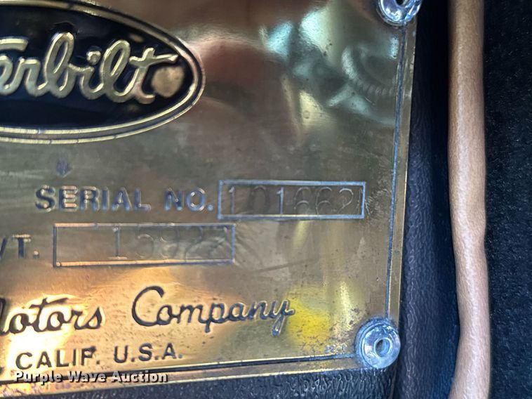 image for item ER2138 1978 Peterbilt 359 semi truck