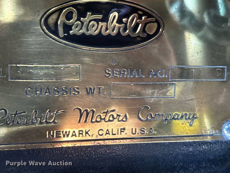 image for item ER2138 1978 Peterbilt 359 semi truck