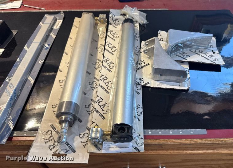 image for item ER2138 1978 Peterbilt 359 semi truck