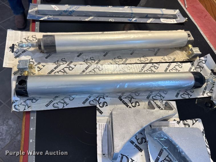 image for item ER2138 1978 Peterbilt 359 semi truck