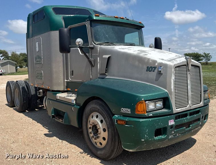 image for item ER2170 1996 Kenworth T600 semi truck