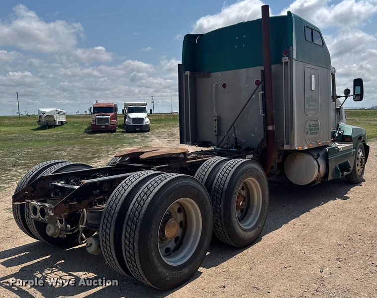 image for item ER2170 1996 Kenworth T600 semi truck