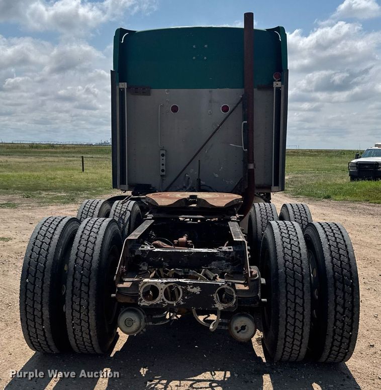 image for item ER2170 1996 Kenworth T600 semi truck