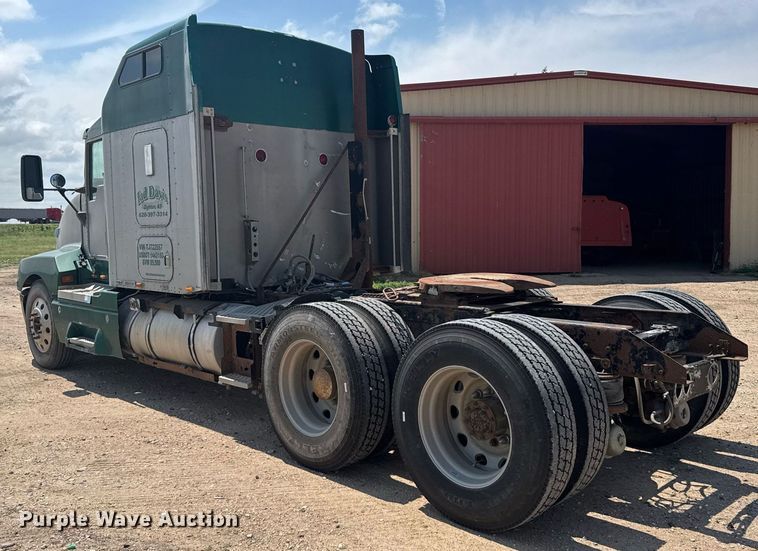 image for item ER2170 1996 Kenworth T600 semi truck