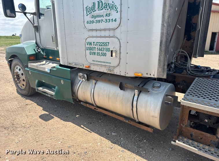 image for item ER2170 1996 Kenworth T600 semi truck