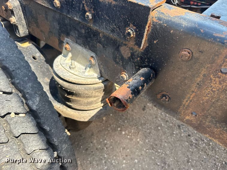 image for item ER2170 1996 Kenworth T600 semi truck