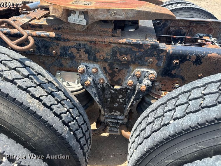 image for item ER2170 1996 Kenworth T600 semi truck