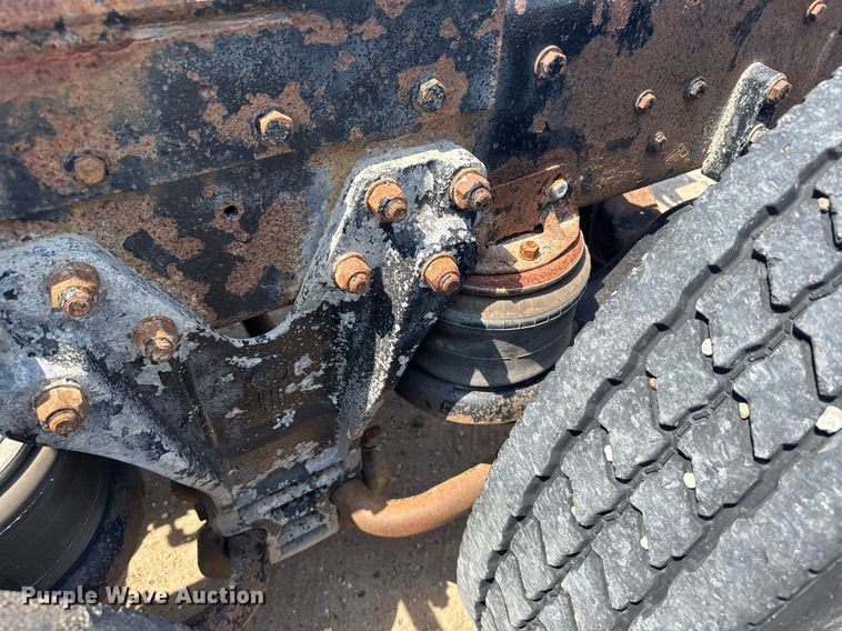 image for item ER2170 1996 Kenworth T600 semi truck