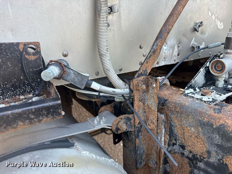 image for item ER2170 1996 Kenworth T600 semi truck