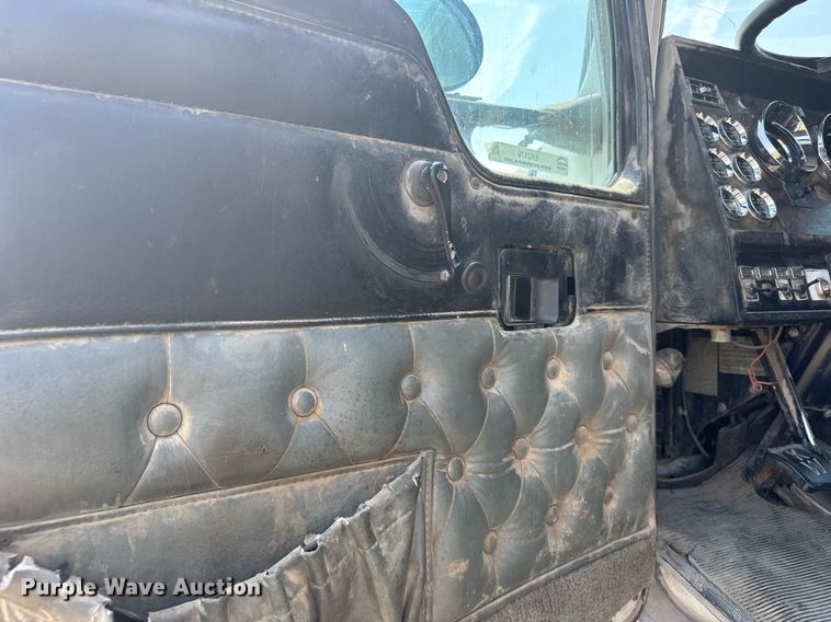 image for item ER2170 1996 Kenworth T600 semi truck