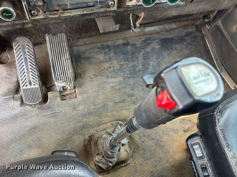 image for item ER2170 1996 Kenworth T600 semi truck