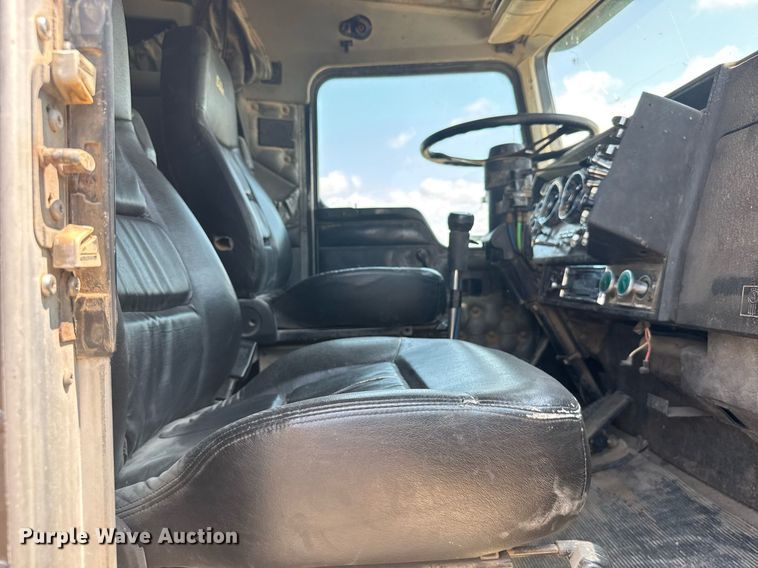 image for item ER2170 1996 Kenworth T600 semi truck