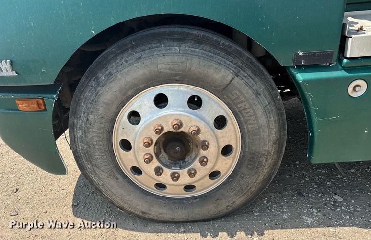 image for item ER2170 1996 Kenworth T600 semi truck