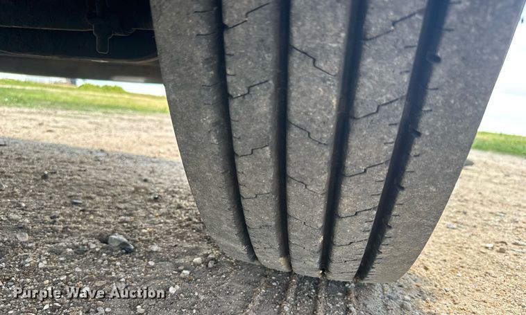 image for item ER2170 1996 Kenworth T600 semi truck