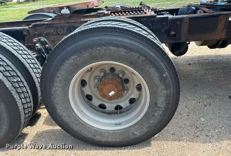 image for item ER2170 1996 Kenworth T600 semi truck