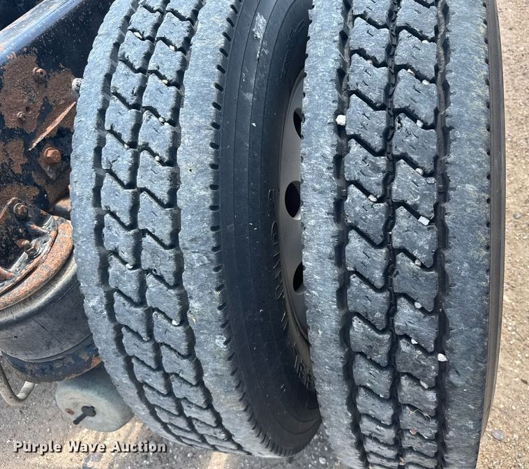 image for item ER2170 1996 Kenworth T600 semi truck