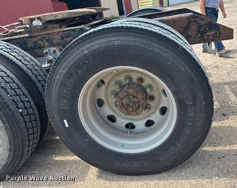 image for item ER2170 1996 Kenworth T600 semi truck