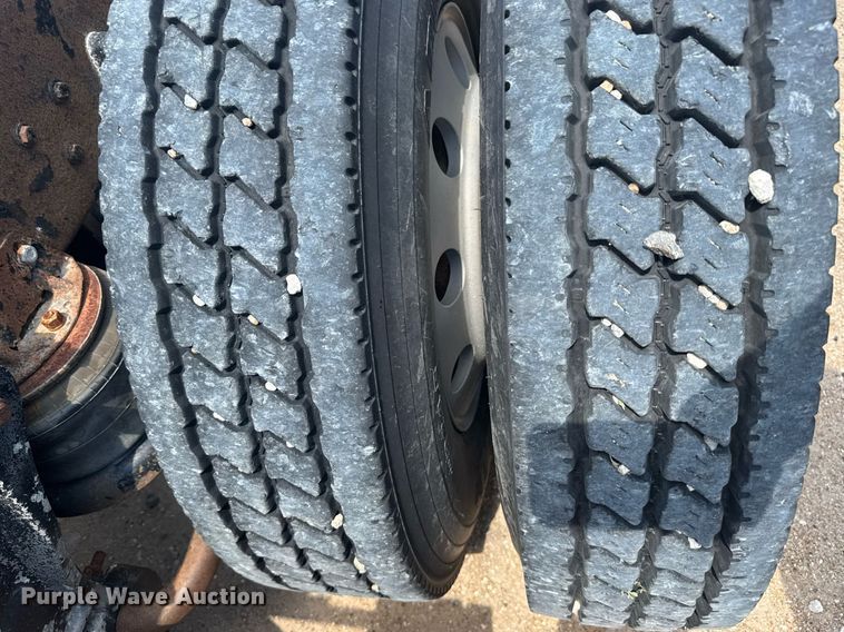 image for item ER2170 1996 Kenworth T600 semi truck