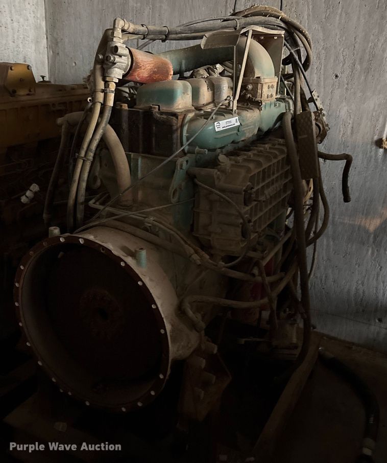 image for item ET7015 Volvo engine