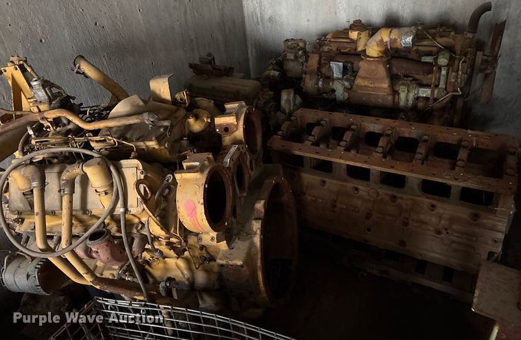 image for item ET7017 (2) Detroit Diesel engines