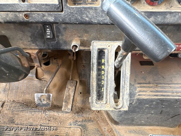 image for item ET7042 1992 International 4700  