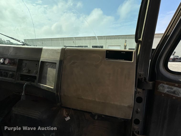 image for item ET7042 1992 International 4700  