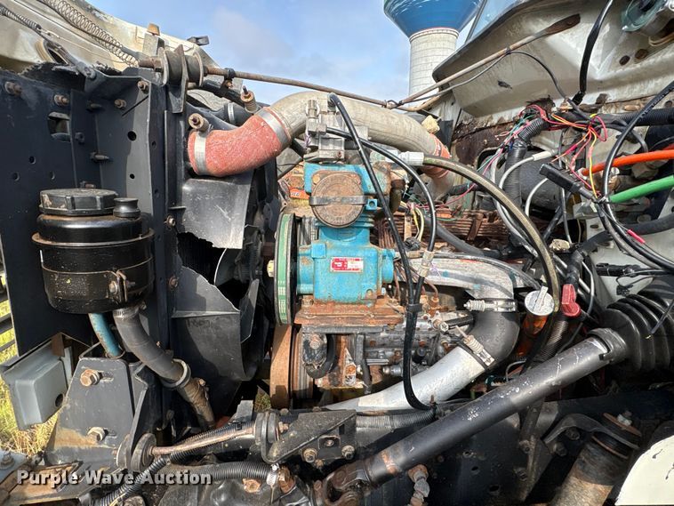 image for item ET7042 1992 International 4700  